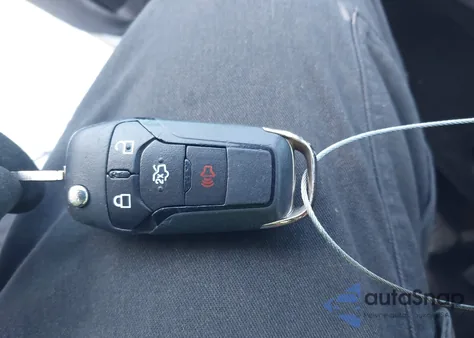 2013 Ford Fusion Se z USA, uszkodzony, nr VIN 3FA6P0H74DR321512